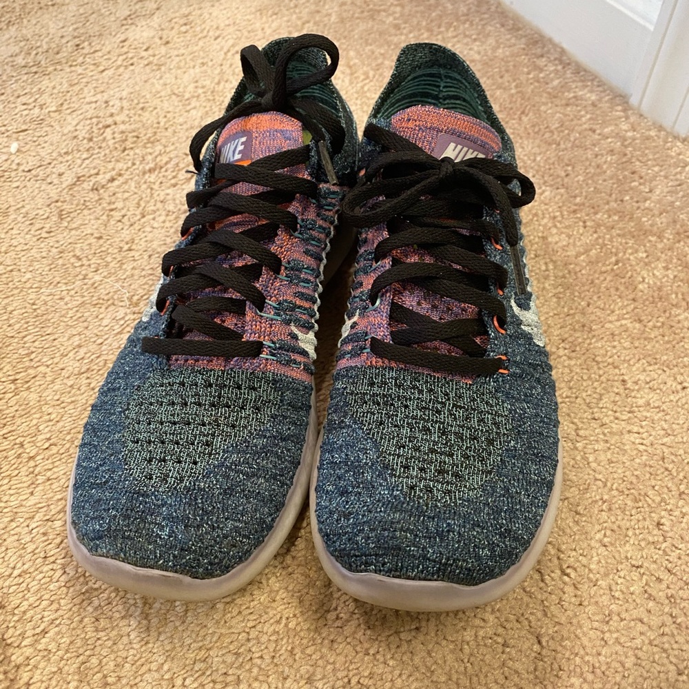 Nike flynites women’s